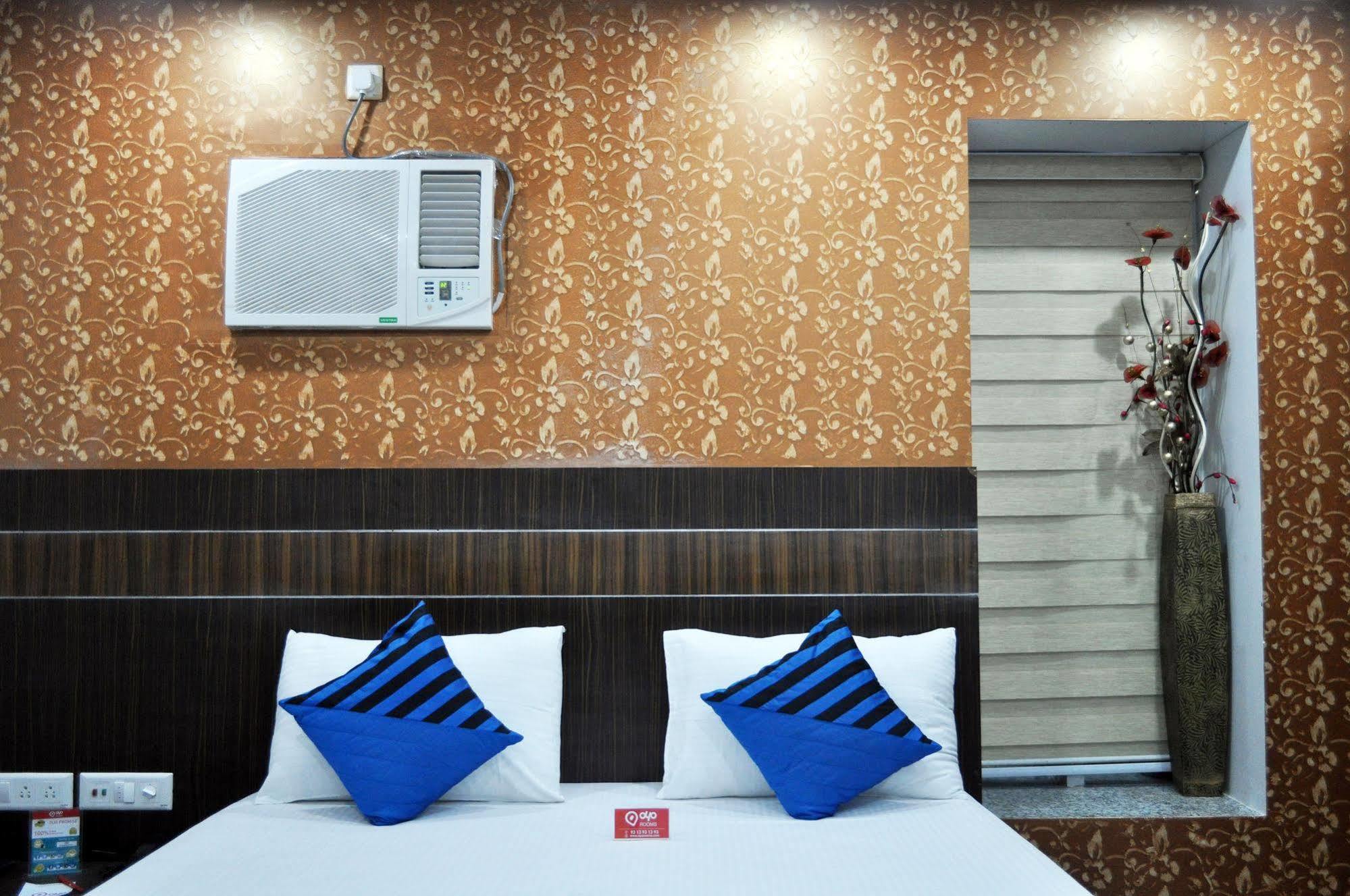 Hotel O Sehej Continental Nueva Delhi Exterior foto